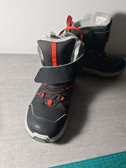 Bocanci impermeabili băiat