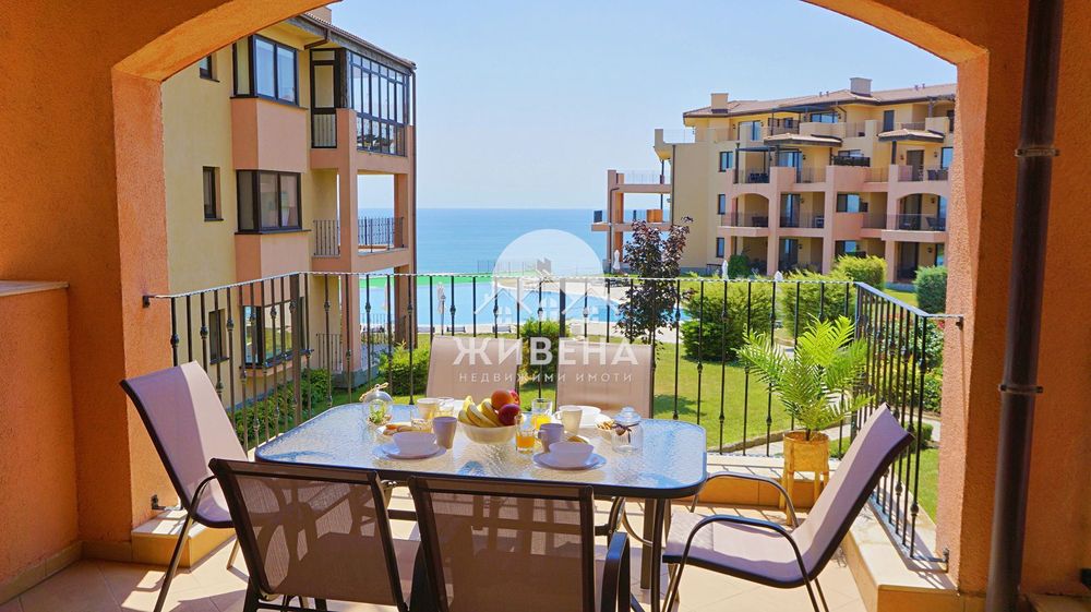 Продава обзаведен 3-стаен апартамент, с.Топола