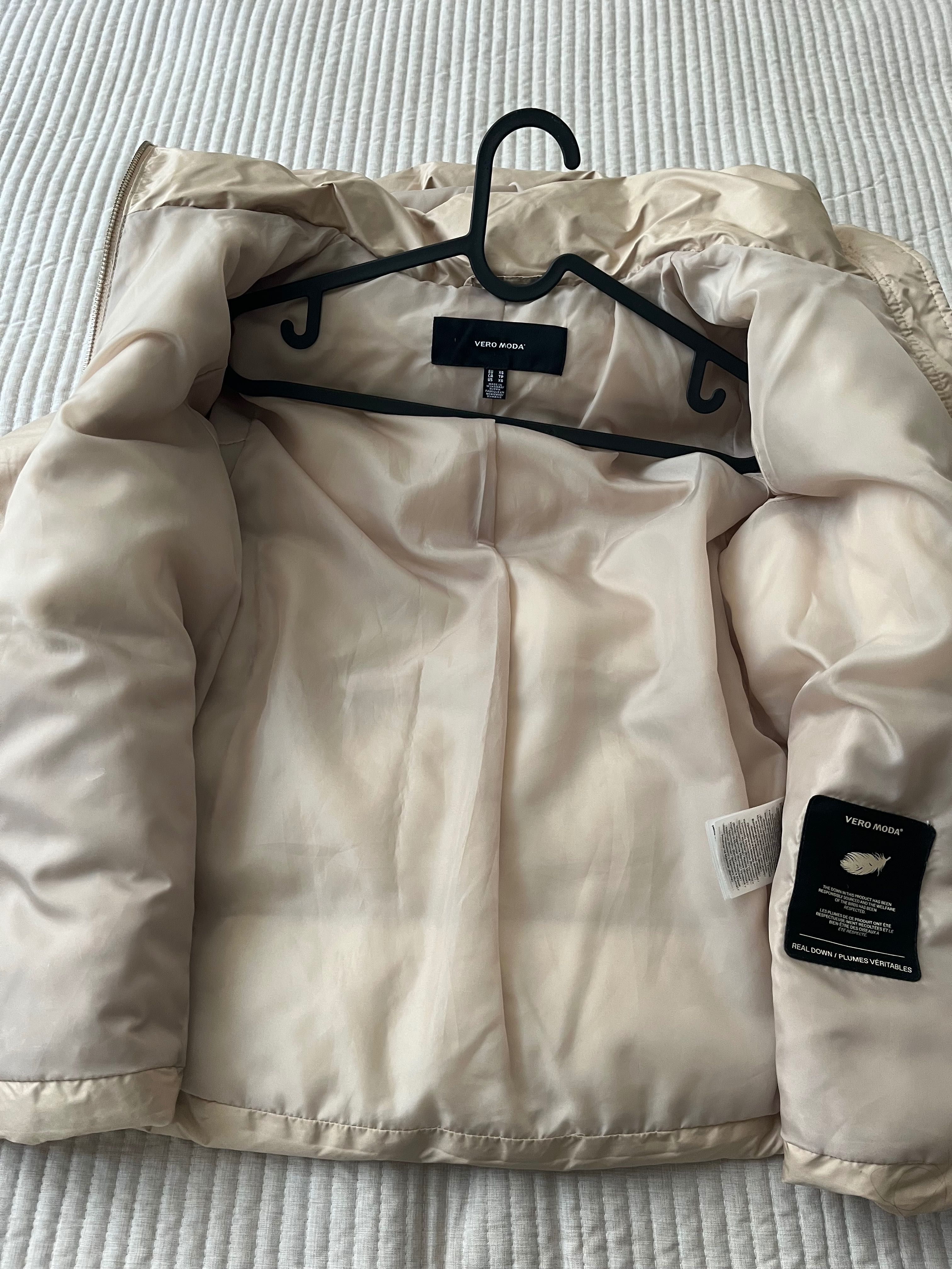 Дамско яке с пълнеж от пух Vero Moda