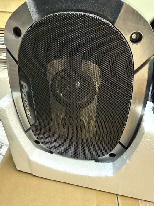 Продам калонки Pioneer V3 Champion