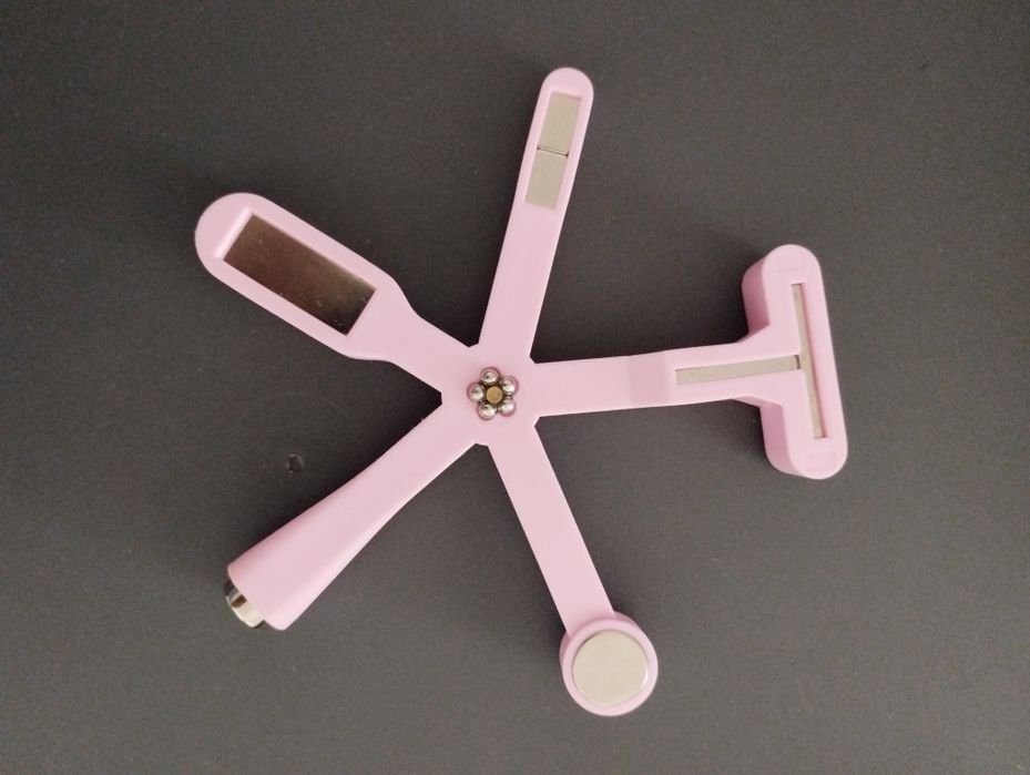 Set lampa UV/Led, suport telefon, șabloane nailsup și magnet