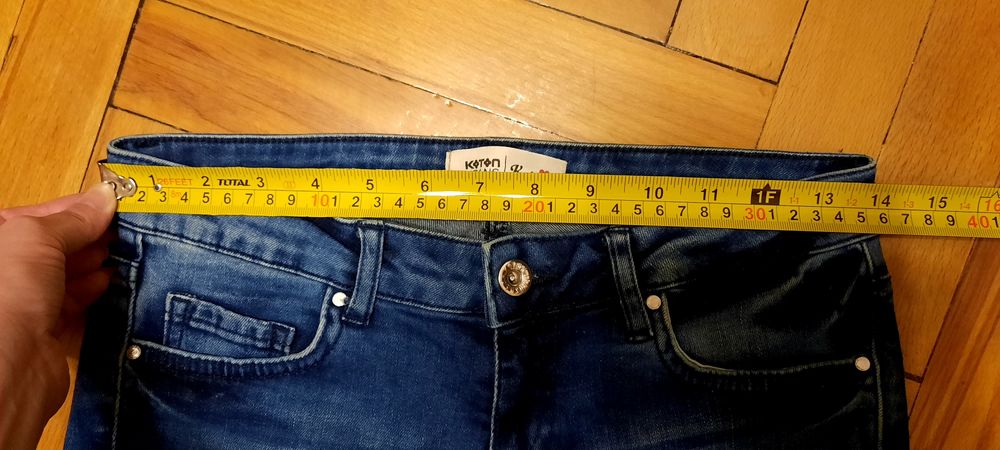 Джинсы фирма Кoton  состояние в идеале,  как новые, размер 26-27