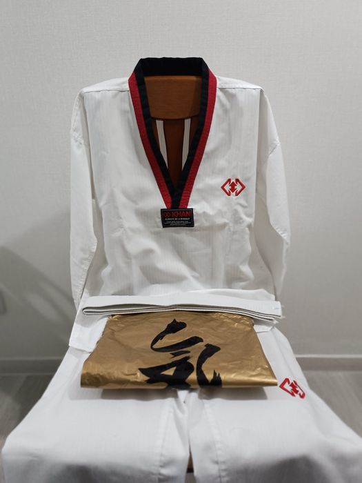 Кимано Таэквондиста 23990 тг.