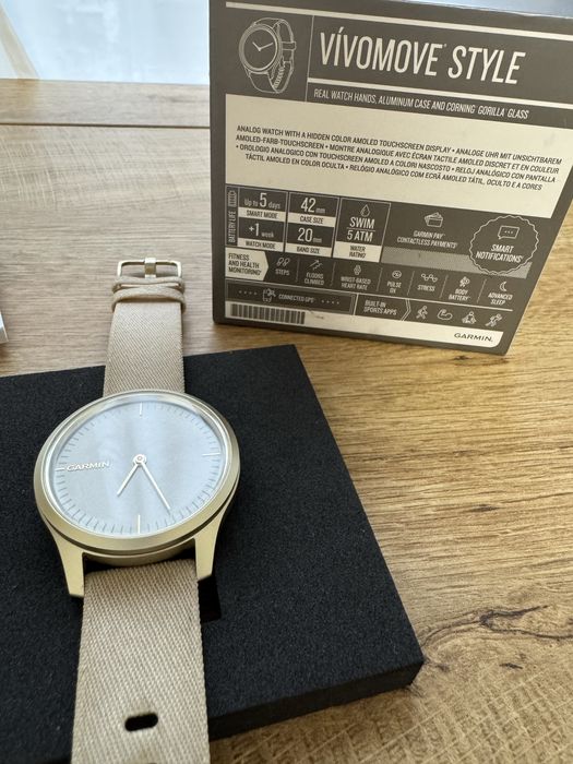 Garmin Vivomove хибриден смарт часовник