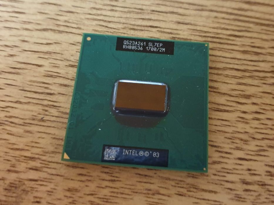 Intel Pentium M 735 (SL7EP)