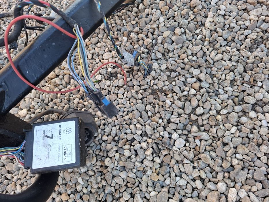 Carlig remorcare cu calculator Dacia Sandero Stepway 2014