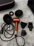 Uscator de par Dyson