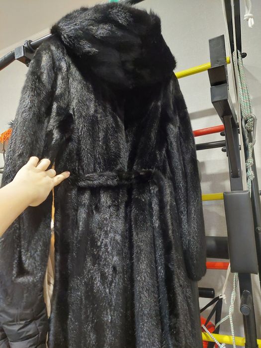 Продам норковую шубу