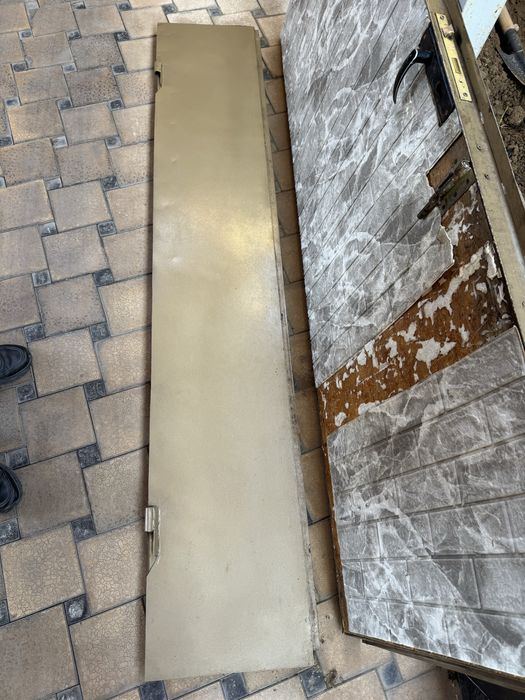 Дверь наружный, торг есть