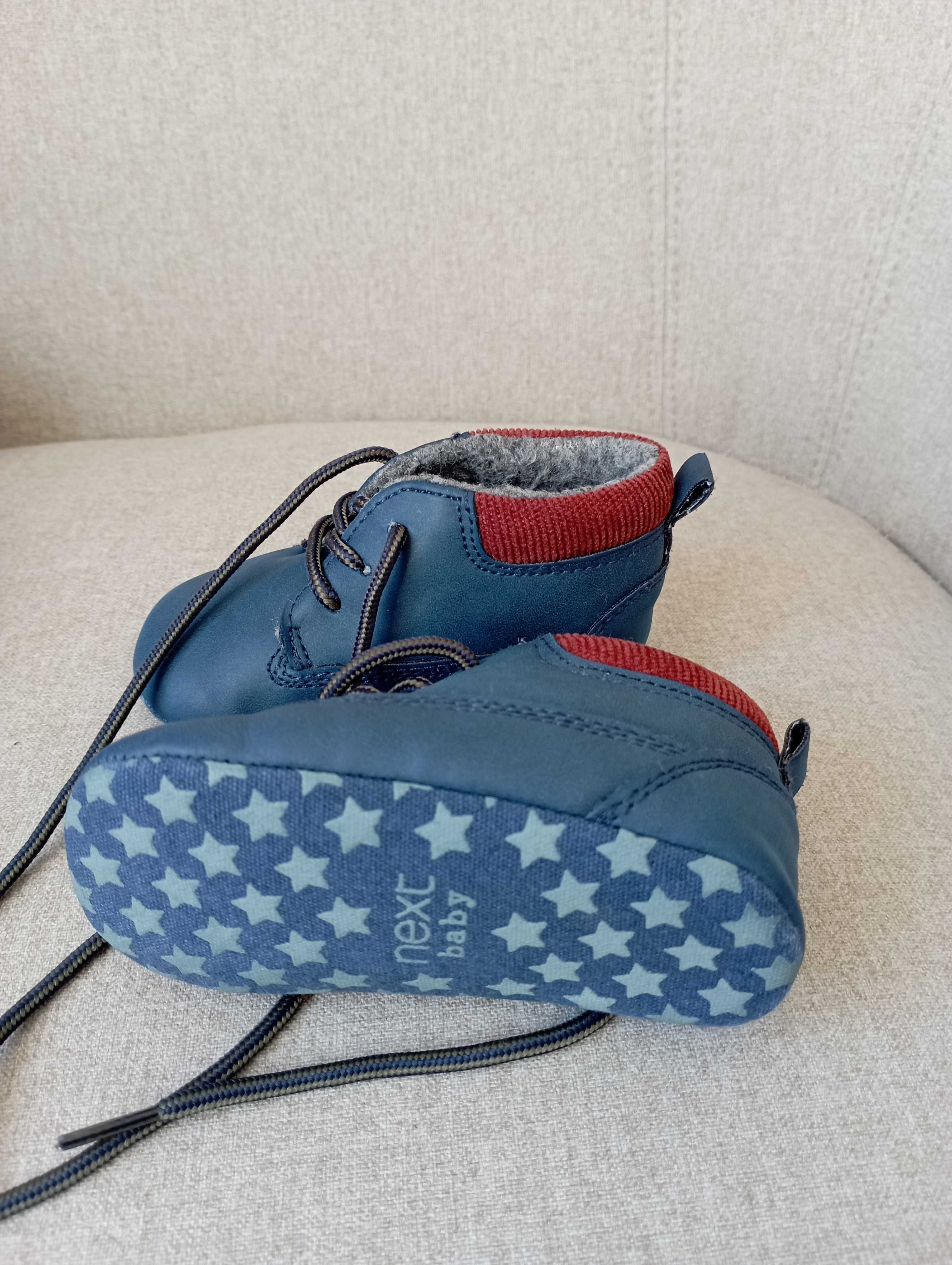 Pantofi sport cu șireturi, marca Next Baby, mărimea 6-12 luni