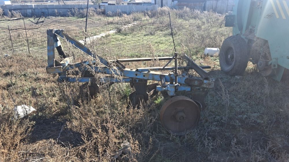 Продам плуг ПЛН 3-35
