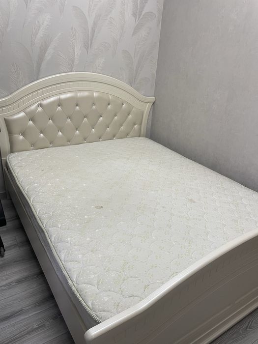 Двухместная кровать