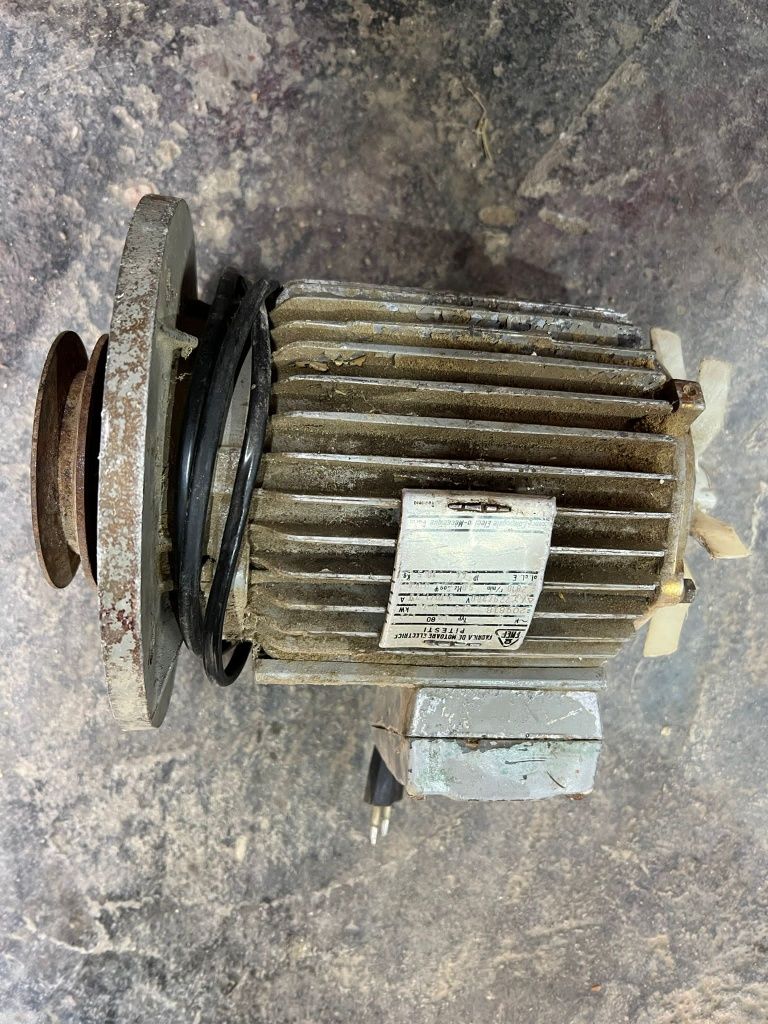 Motor electric 220v