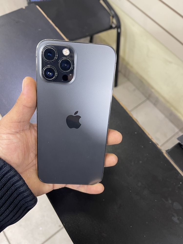 Apple 12 pro max 256 pamet  85yomkost smsga javob yozolmiman tel qlila