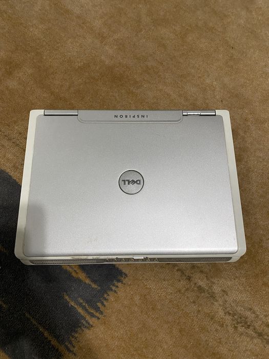 наутбок Dell………..