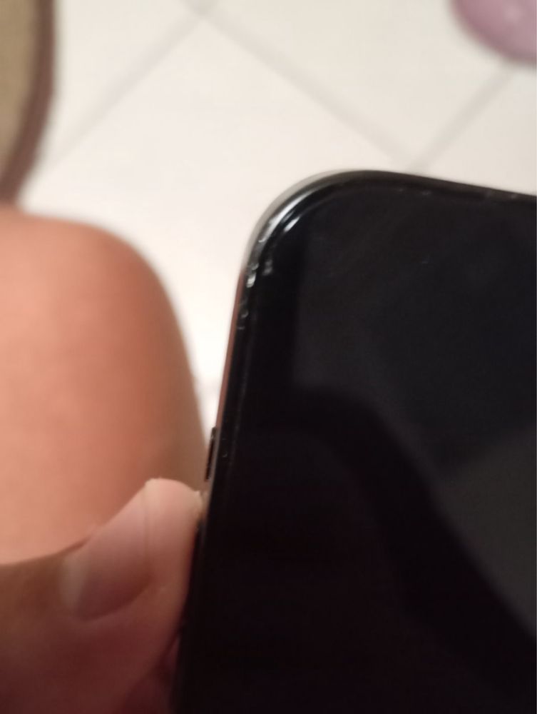 Продавам Iphone 15 pro