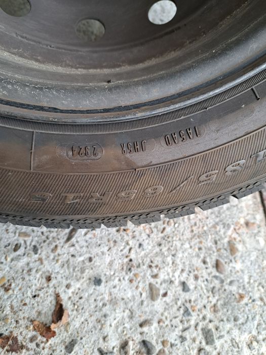 Debica Frigo 2 185/65/15 DOT 2924 с джанта ЕТ 43 4×100за Рено и други