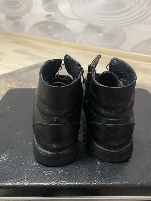 Зимнии ботинки из чистой кожи