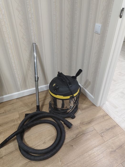 Продам строительный пылесос