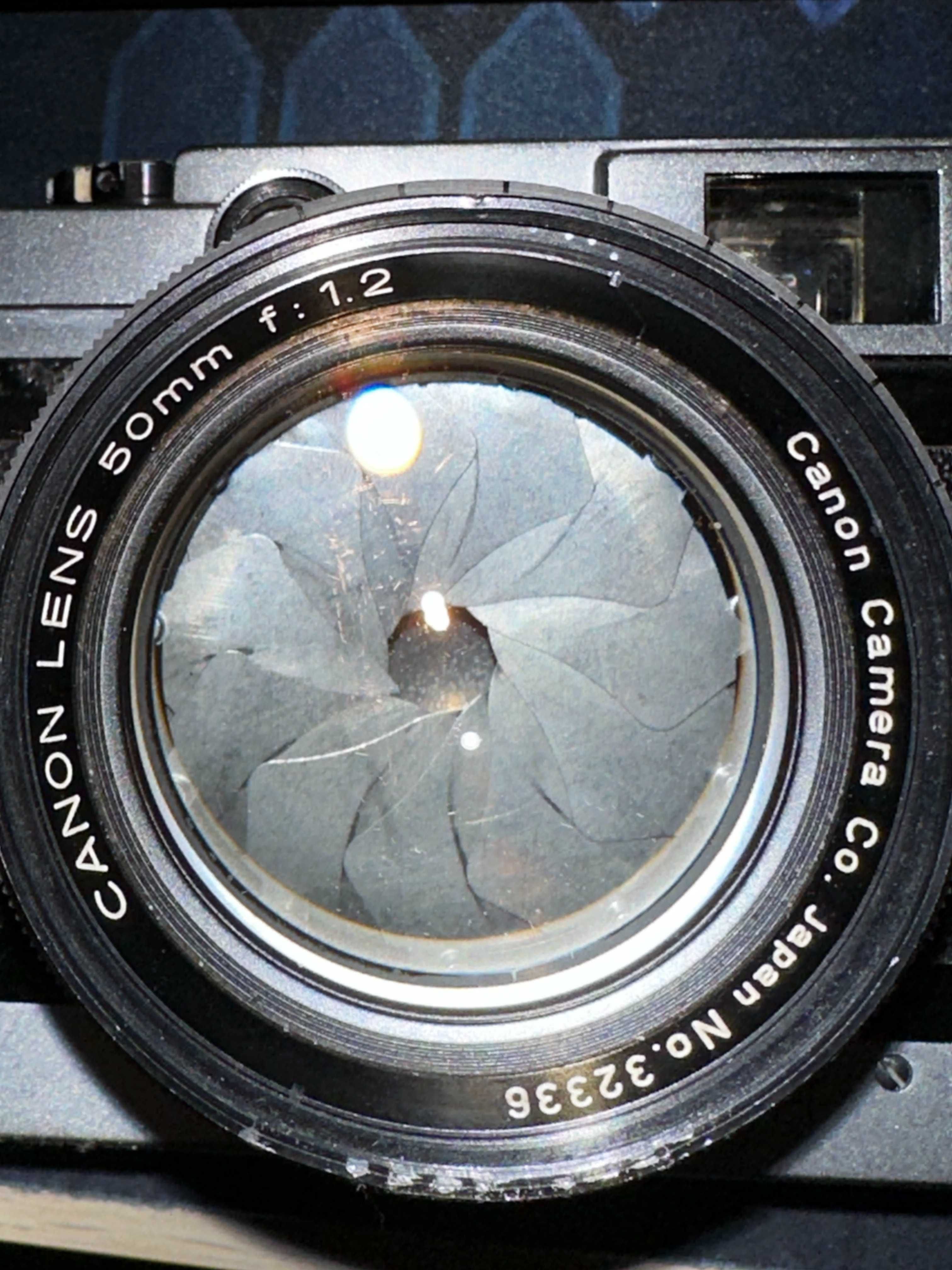 Pentru vânzare: Aparat foto rangefinder vintage Canon VI-T