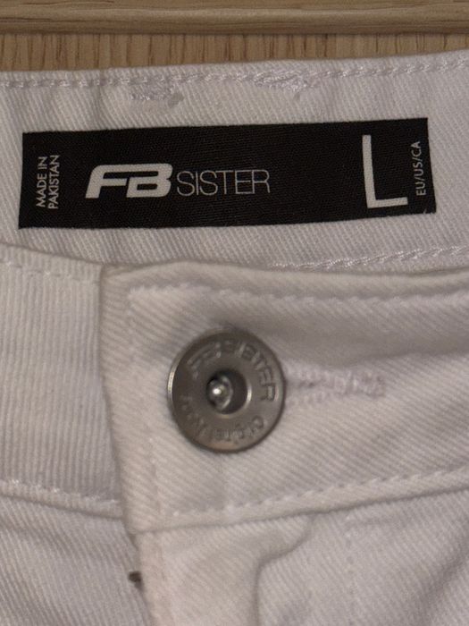 Дамски къси панталони