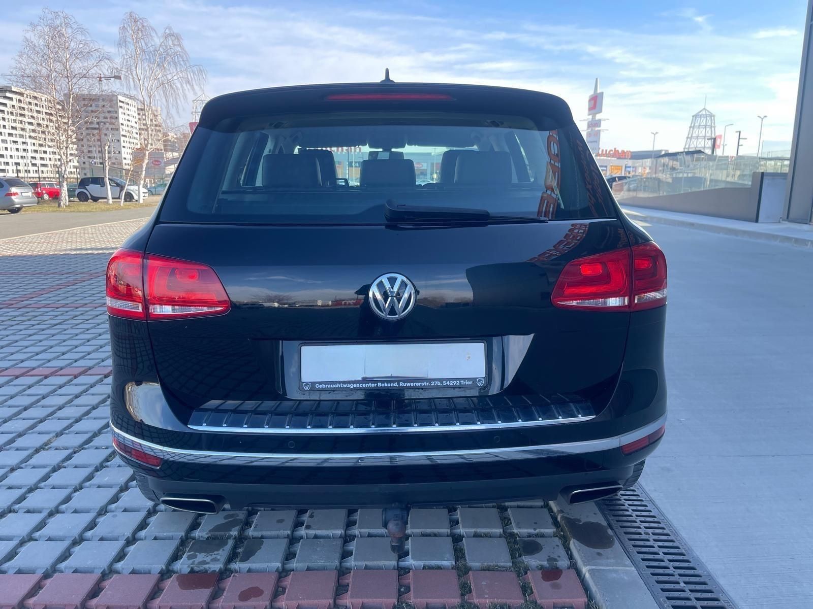 Vând Volkswagen Touareg fabricat 2016 , motor 3000 diesel Ad Blue