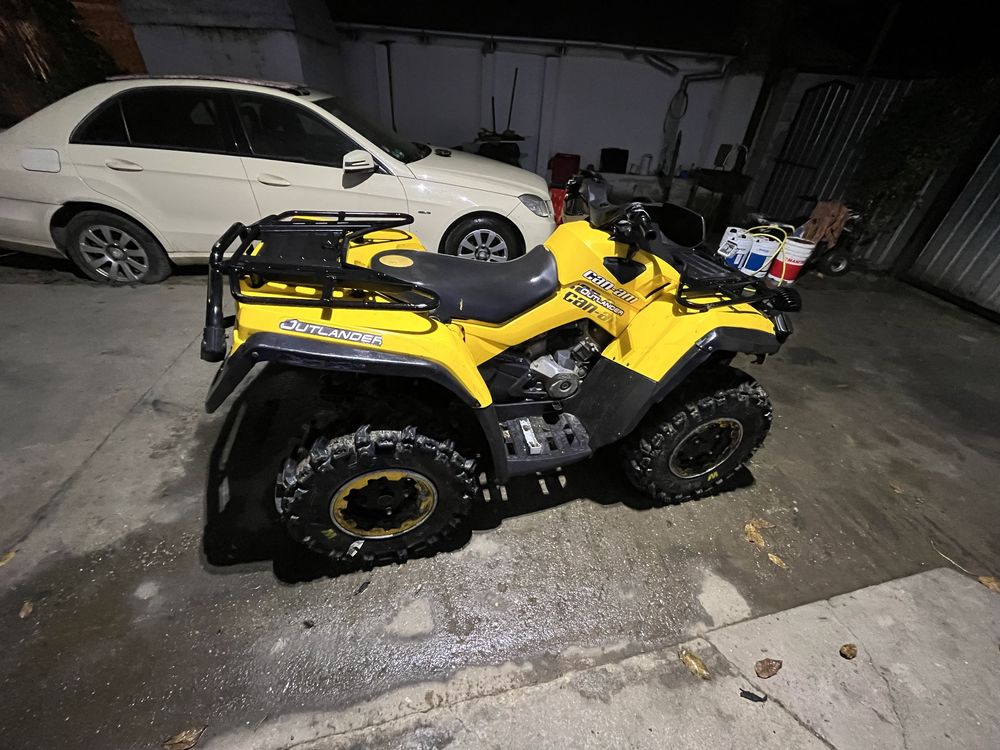 Can am outlander 800 g1.
