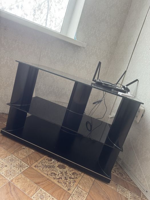 Тумба тв стеклянная