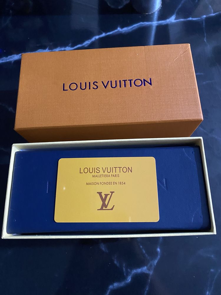 Оригинални очила Louis Vuitton – нови, с кутия и всички аксесоари