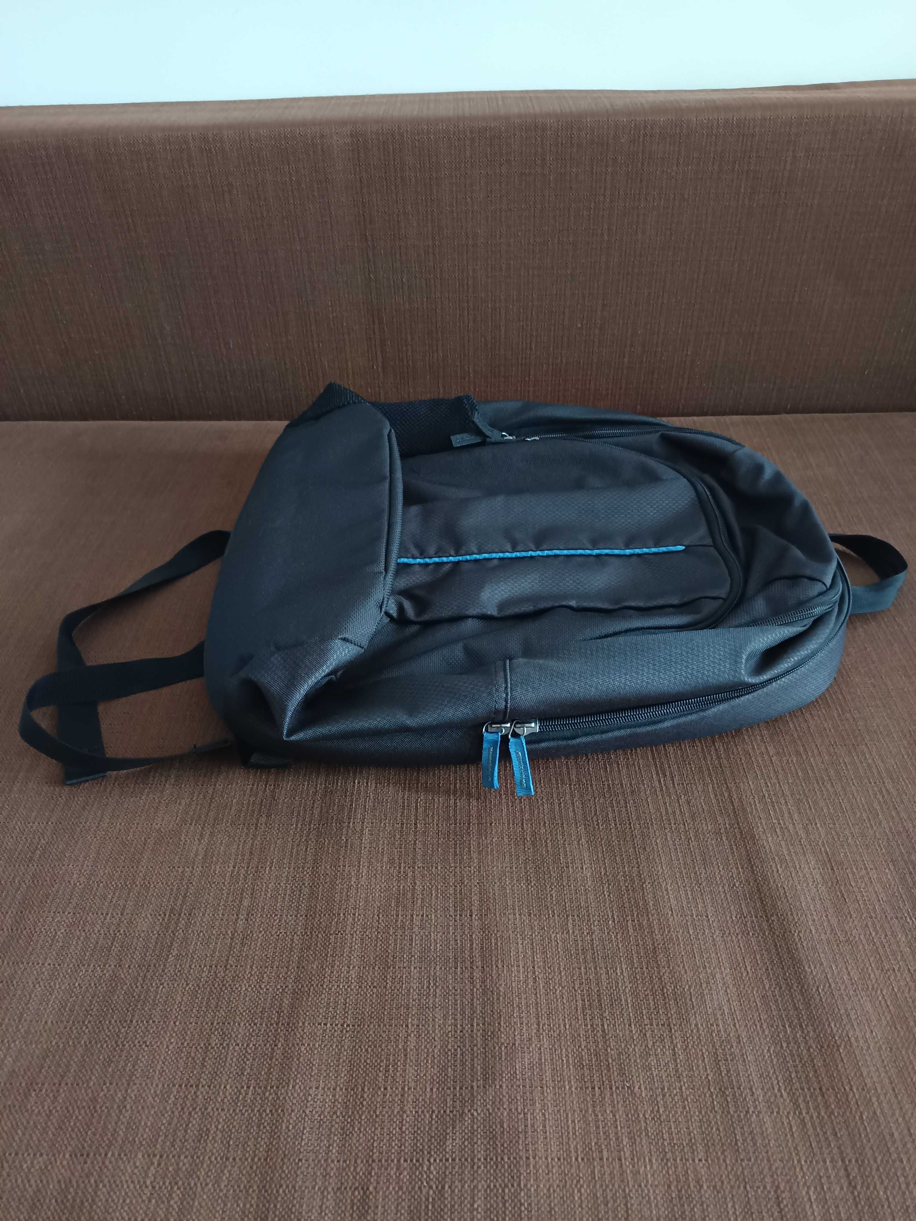 Rucsac laptop 17" Case Logic PREV-217 , 34L , negru