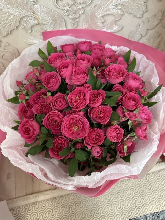 Букет цветов из спрей роз и комбинированные  букеты (2 букета)