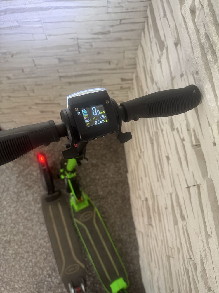2 trotinete electrice e-twow