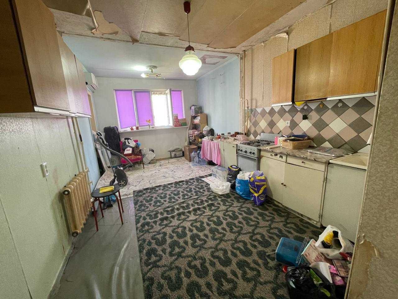 Срочно! 3-ком квартира в Сергели массив Строитель — 80 м², рядом метро