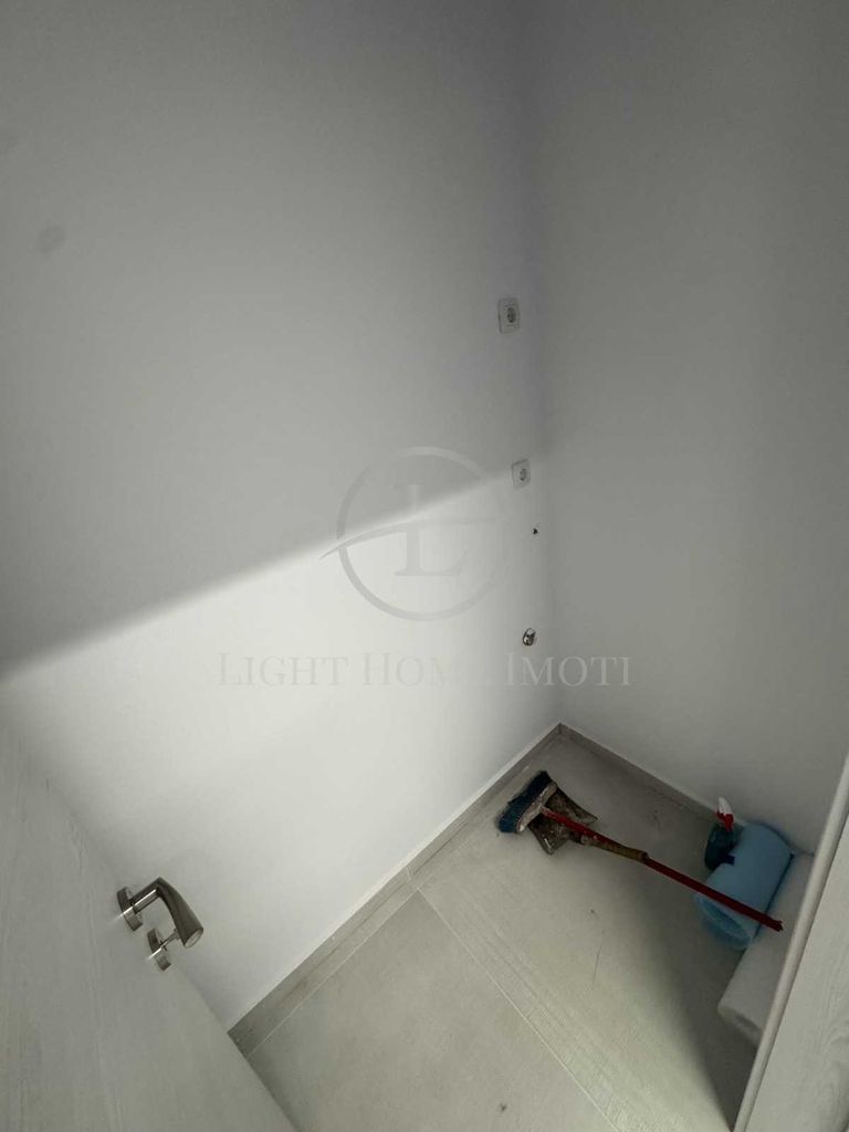 Продава се Тристаен апартамент в Пловдив, Христо Смирненски - 136 кв.м за 1434 €/кв.м - Снимка #16