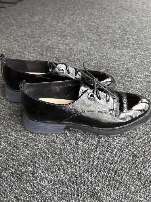 Черни лачени обувки FABIANO