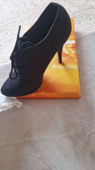 Чисто нови Дамски обувки