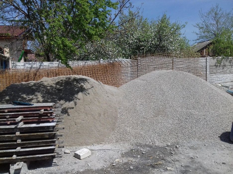 balast piatra sort nisip pamant moloz demolari buldo moluz balegar