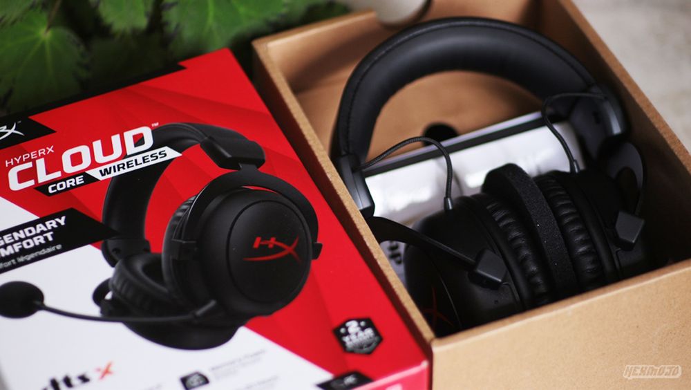 Беспроводные игровые наушники HyperX Cloud Core Wireless
