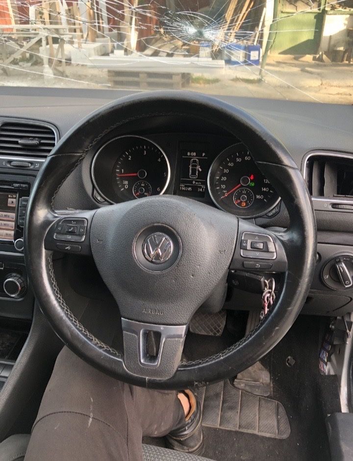 Продаваме на части фолксваген голф6 2.0DSG 140HP vw golf6 2.0d