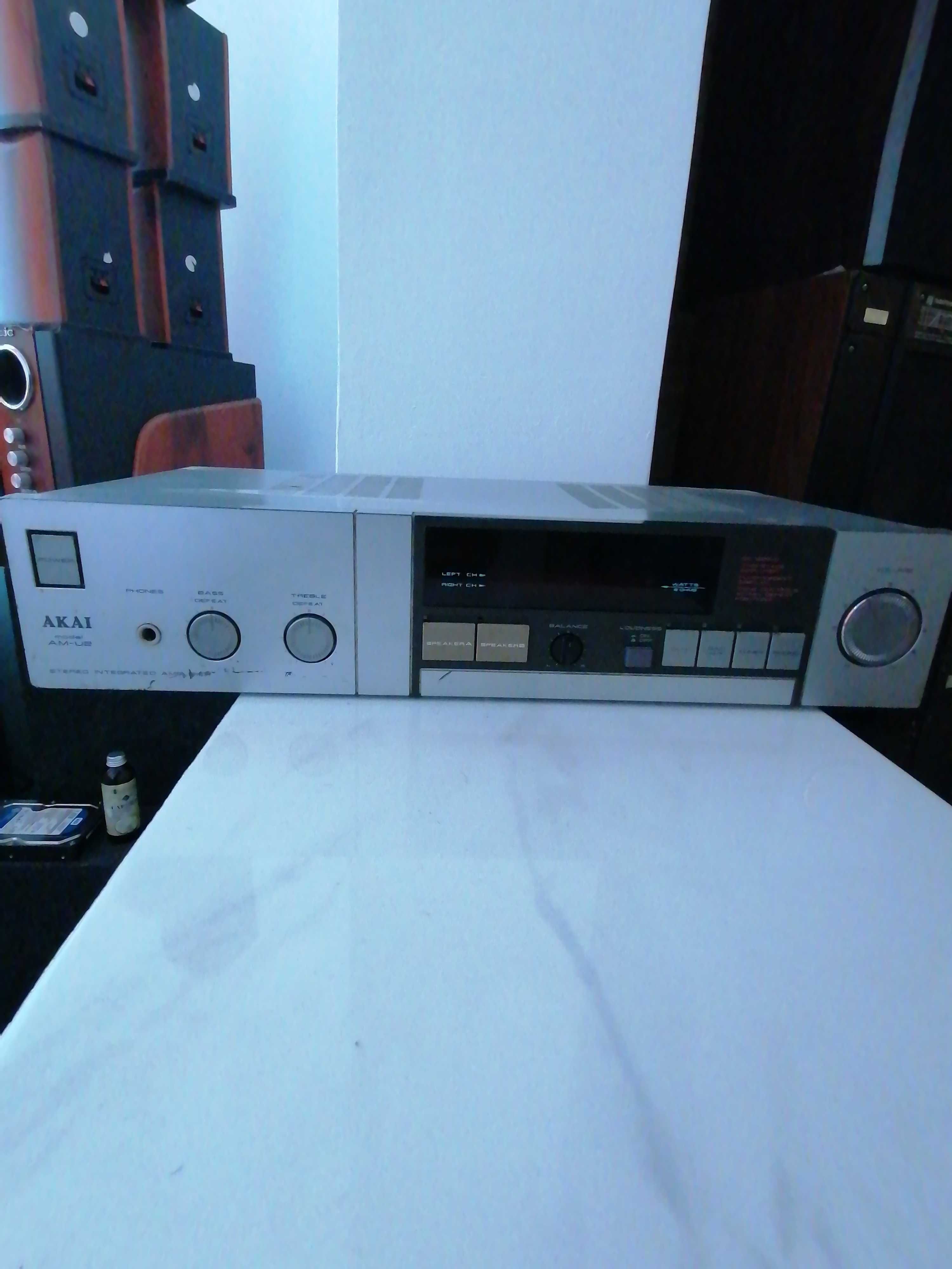 Amplificator Akai AM-U2