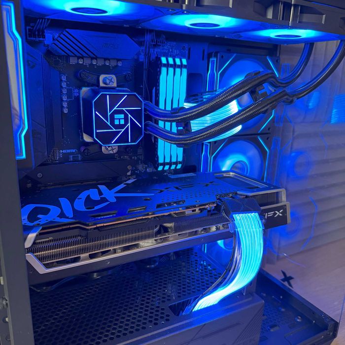 ЛИЗИНГ! Геймърски Компютър/ Ryzen 7 5700X3D/ RX 6800 XT/ 32GB/ 1TB SSD
