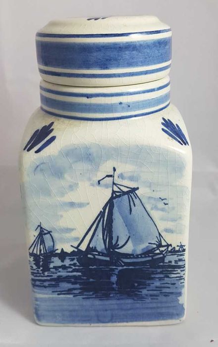 Superba zaharinita veche din portelan/vas decorativ pictat manual