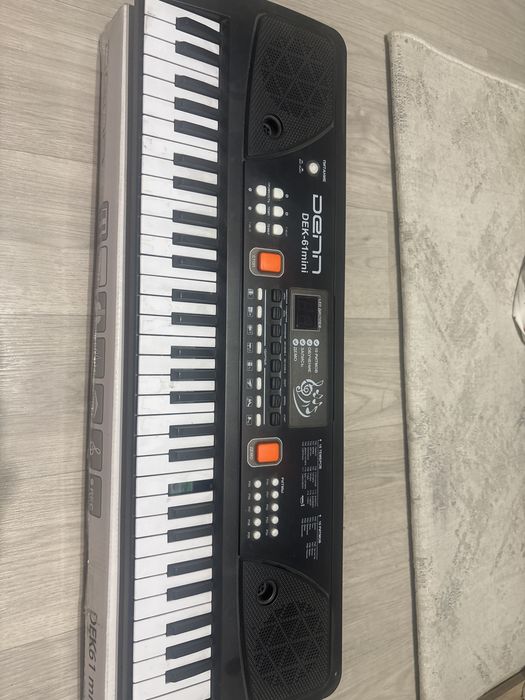 Синтезатор с коробкой