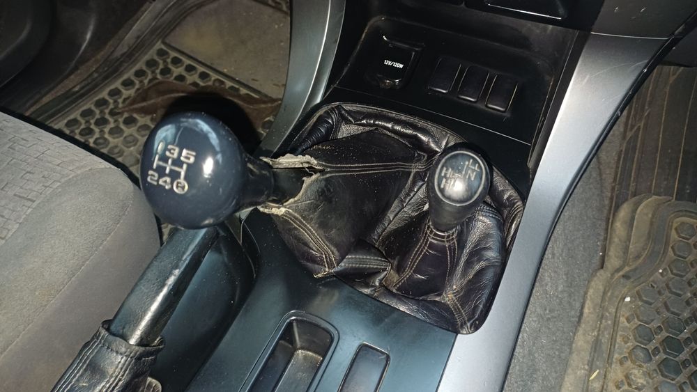 Toyota Landcruzer J120 Autoutilitara