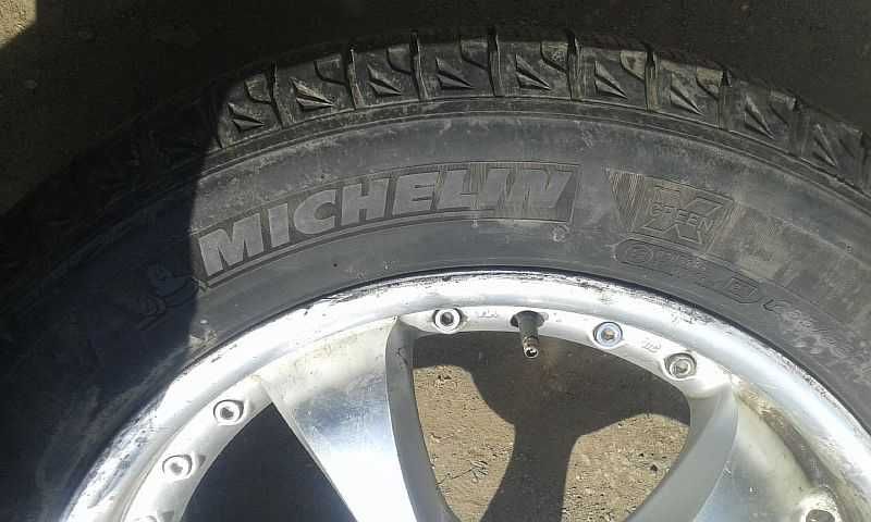 Шины 255/55 R18 - "Michelin Latitude X-Ice Xi2" (США), липучки.