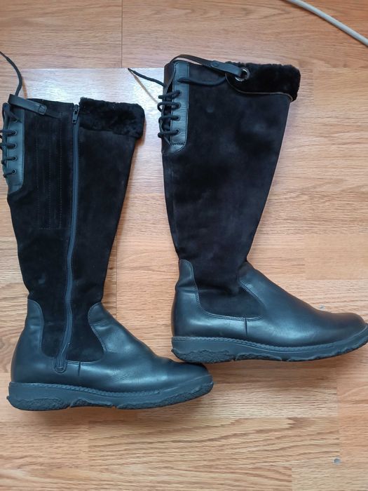 Продам сапоги женсн размер 36