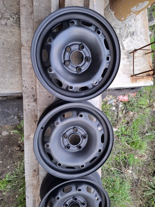 Продавам 4 бр железни джанти 5x100 14 цола 5 J* ЕТ 35 *ц.о 57.1 мм
