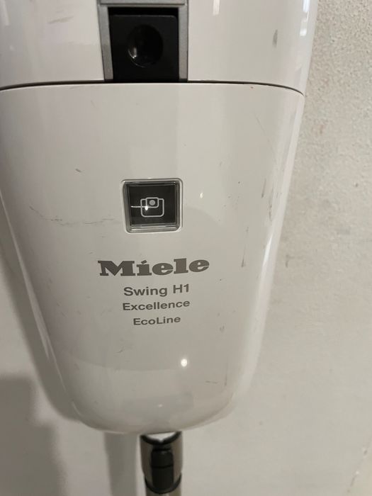Vand Aspirator Miele defect Swing H1 Excellence Ecoline de calitate.