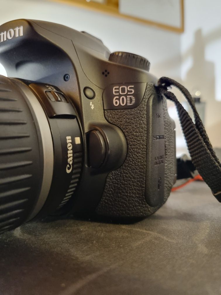 Фотоапарат Canon EOS 60D