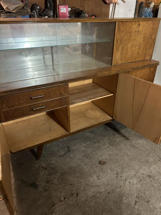 Старинен бюфет/ секция